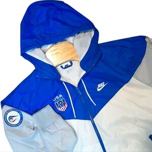 Nike Sportswear Team USA World Lacrosse 2022‎ Windrunner Olympic Jacket Large
